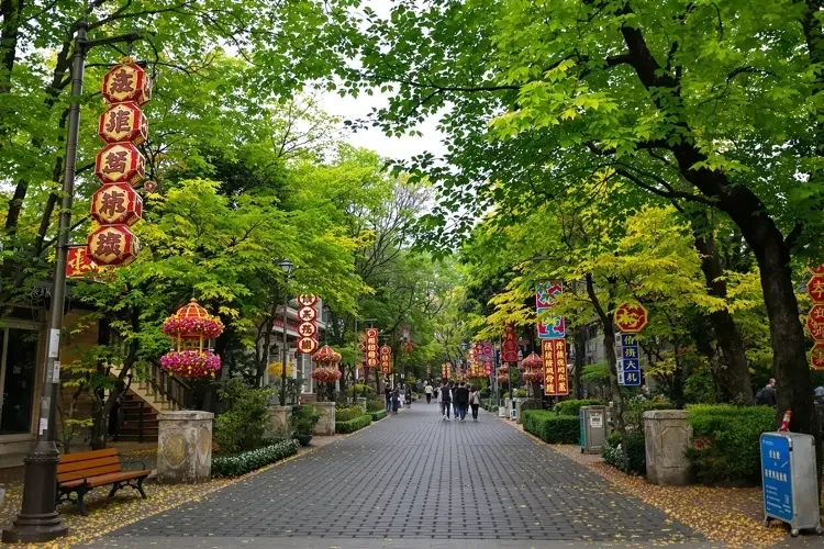 外卖小哥「飞人小刚」逆袭成为城市形象大使 网络人物 网络人物 - 外卖小哥「飞人小刚」逆袭成为城市形象大使